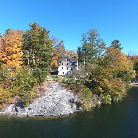Lakehouse Inn Lee Zewnętrze zdjęcie