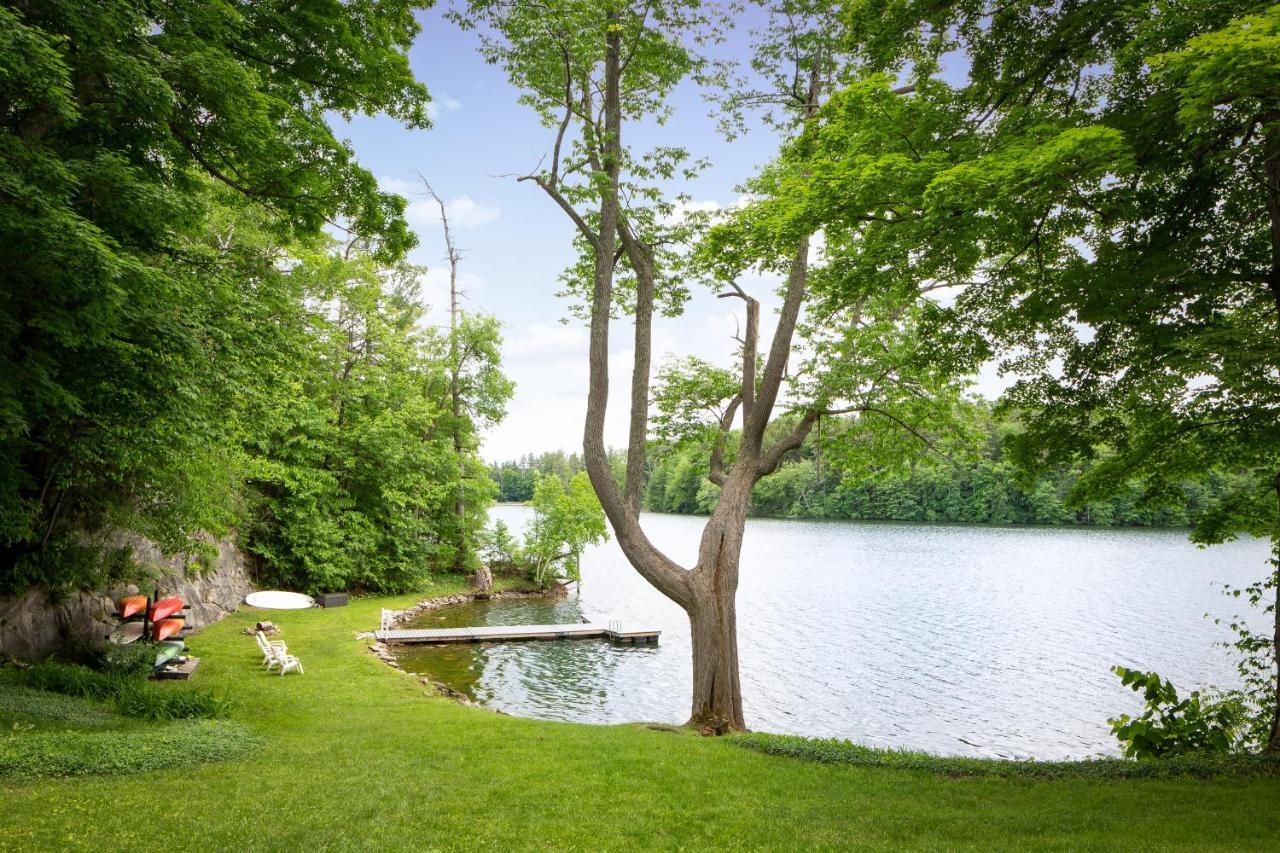 Lakehouse Inn Lee Zewnętrze zdjęcie